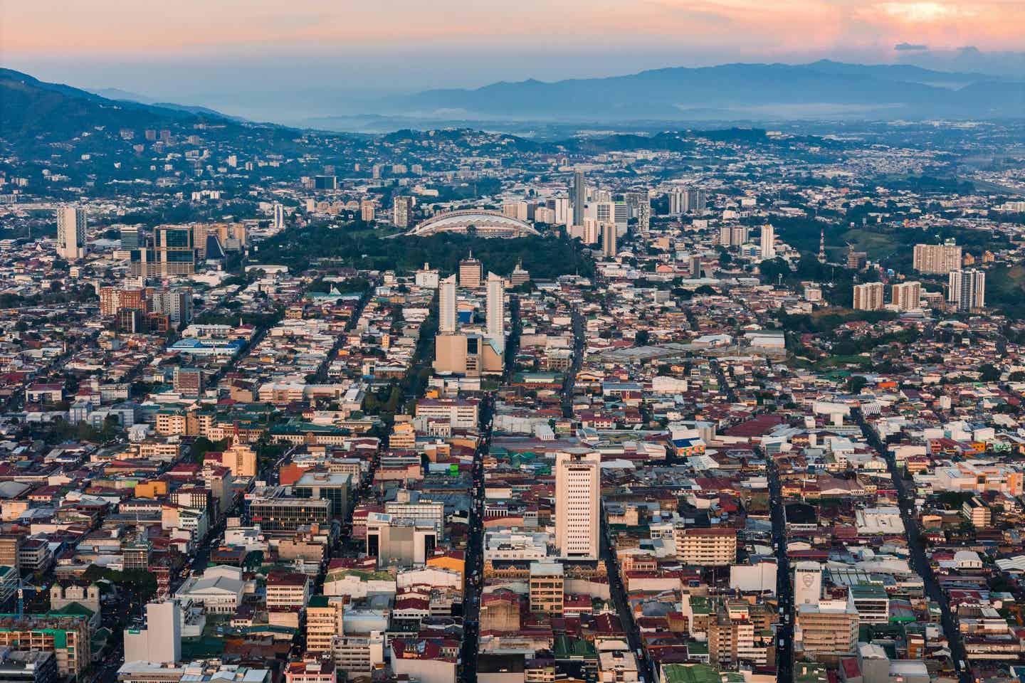 Cheap Flights Miami to Costa Rica from $194 | Priceline