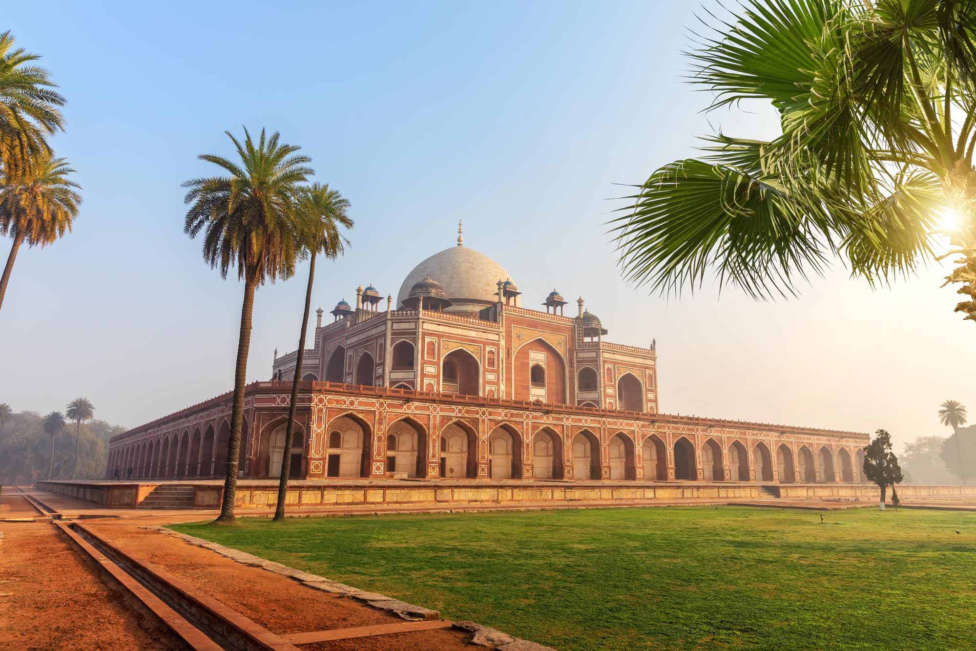 Business Class Flights New York City to India from $2,984