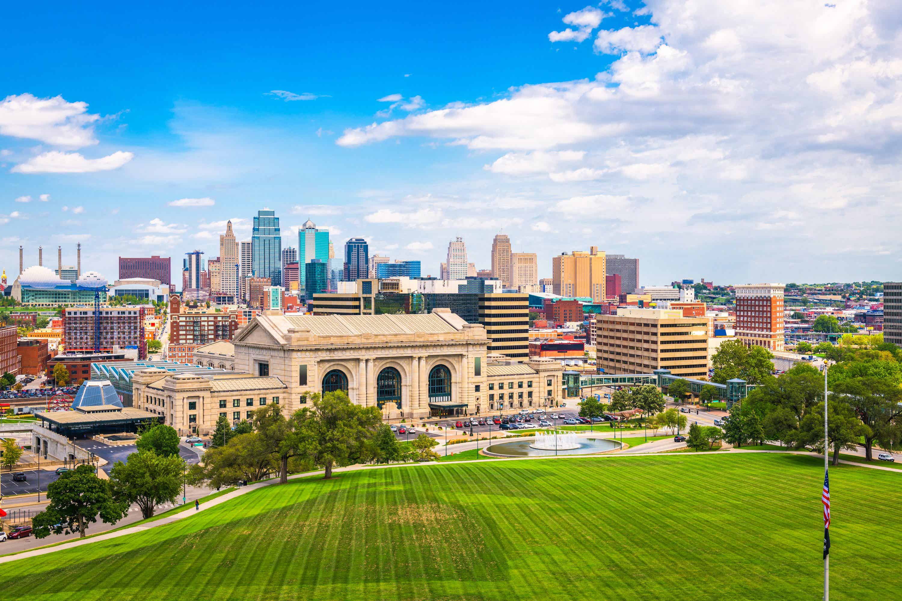 Kansas City Vacation Packages - Flight + Hotel from $425