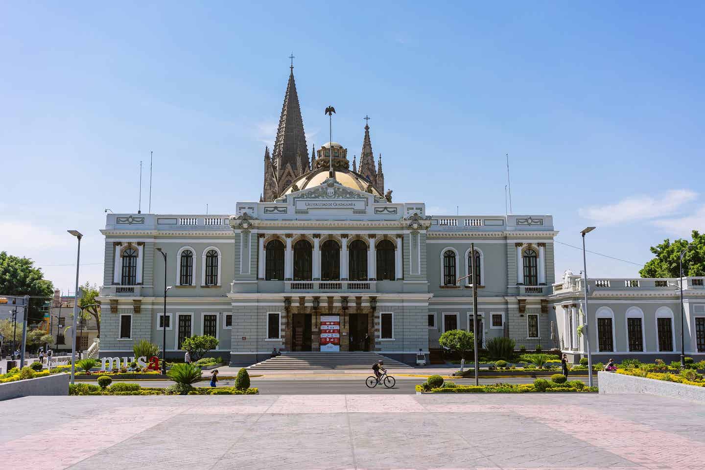 Cheap Flights to Jalisco from $170 | Priceline
